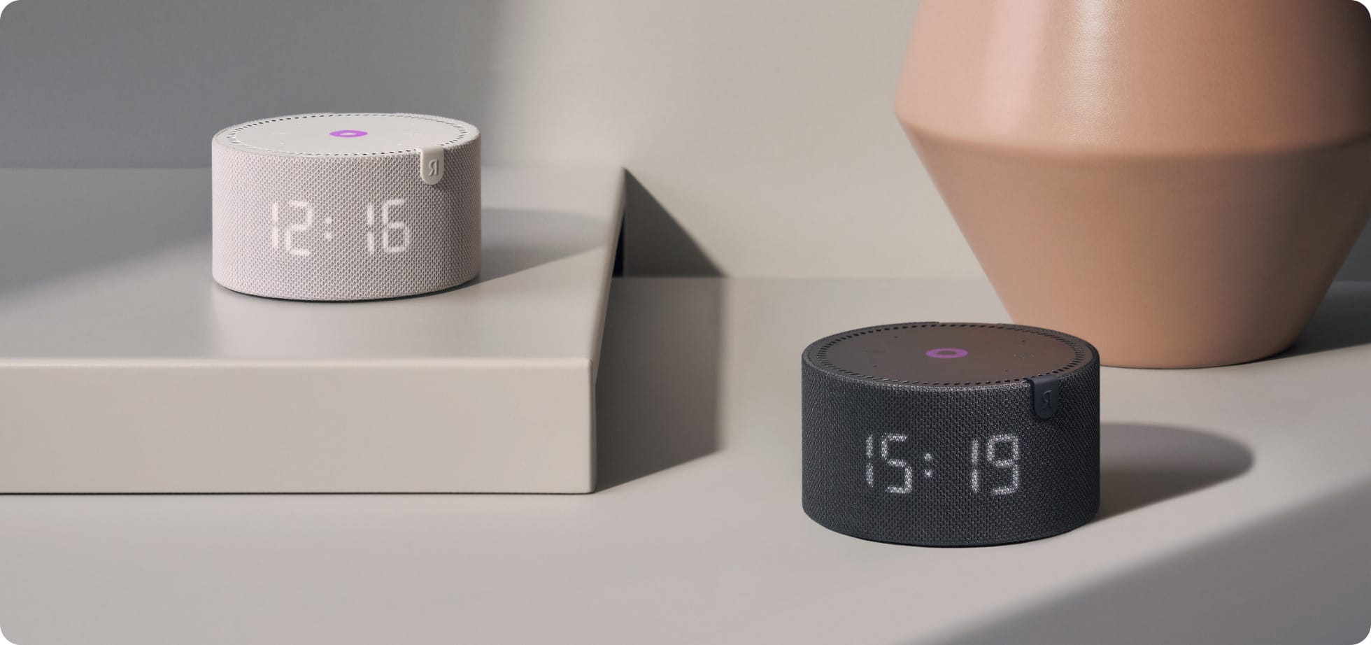 Яндекс.Станция Мини Плюс Серая YNDX-00020 с часами (Умная колонка с голосовым помощником)