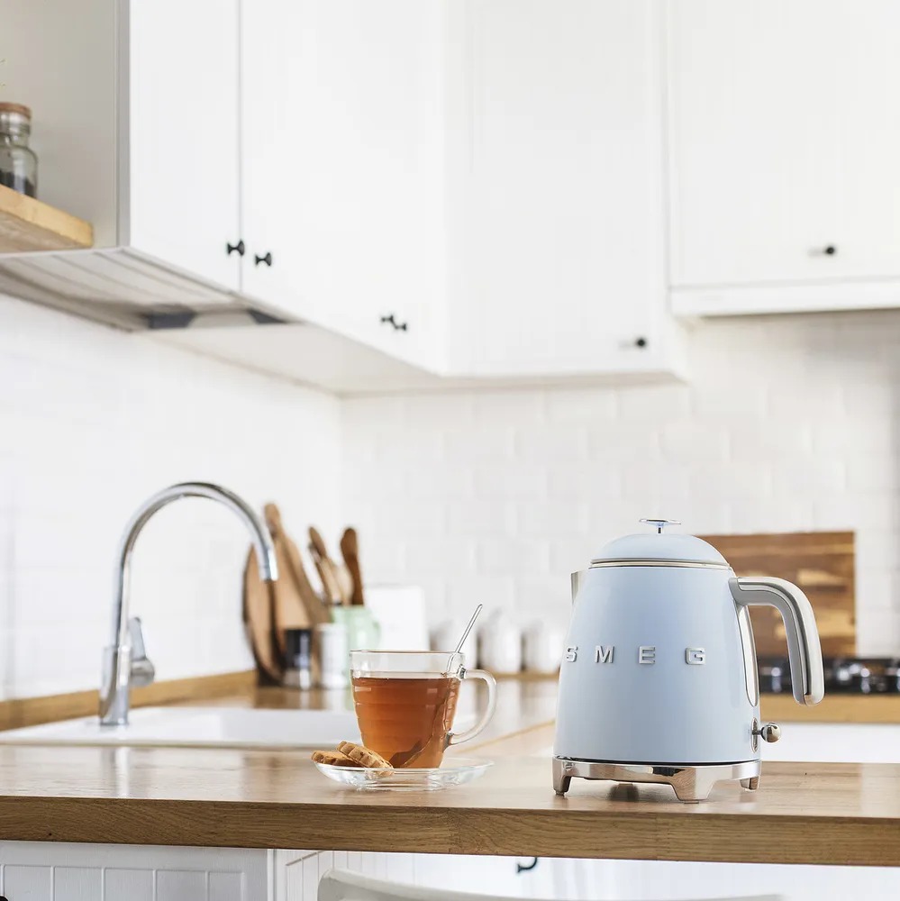 Мини чайник электрический, пастельный голубой SMEG KLF05PBEU — изображение 12