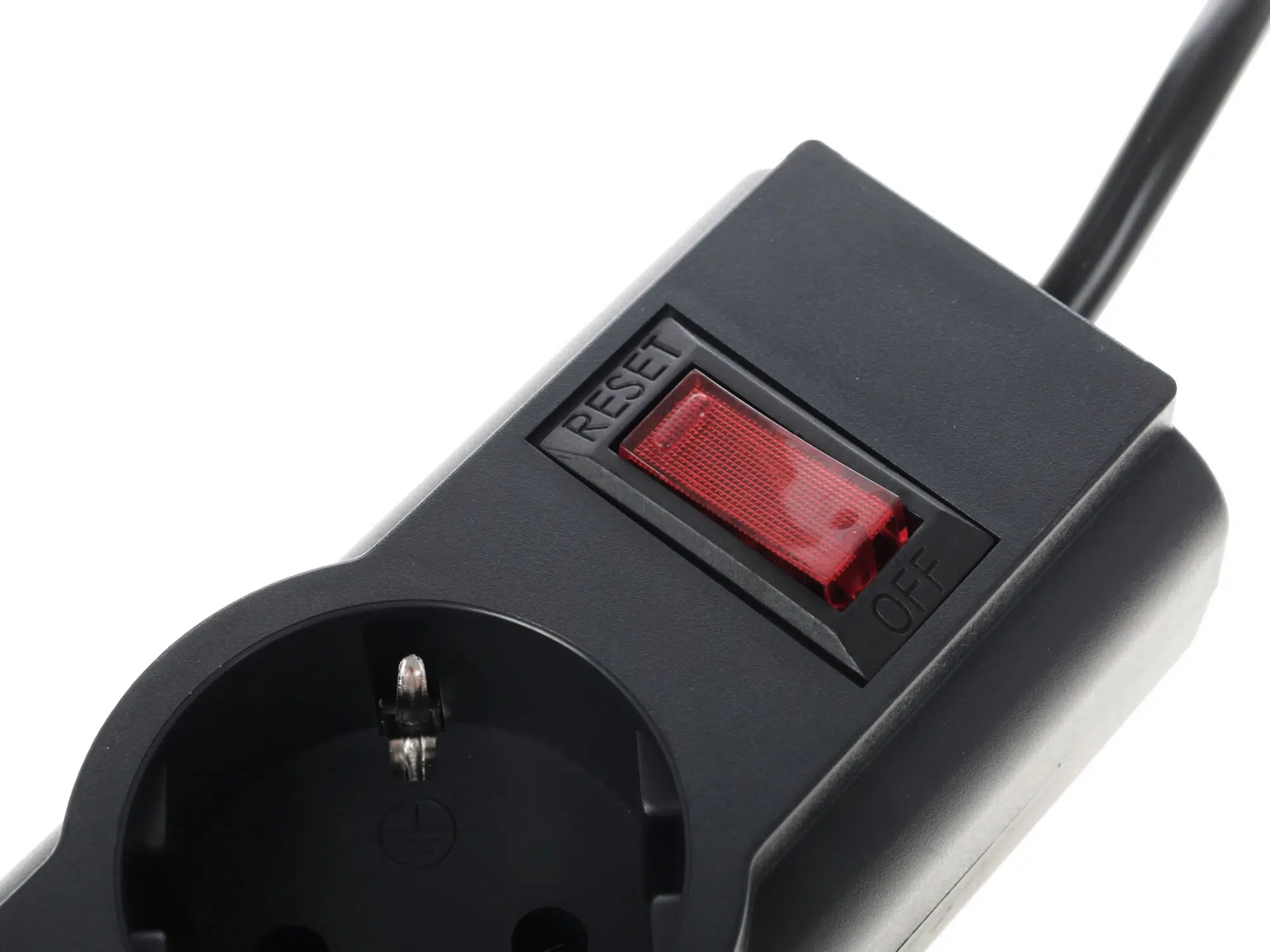 Сетевой фильтр Defender DFS 753 3м (5 розеток) черный (коробка) — изображение 4